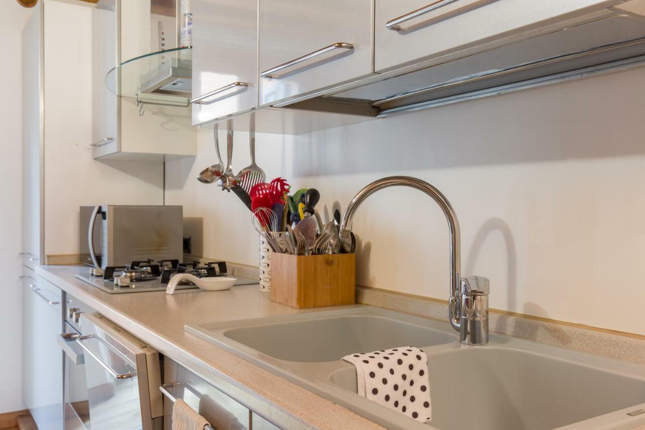 Downtown Apartment Verona Bagian luar foto