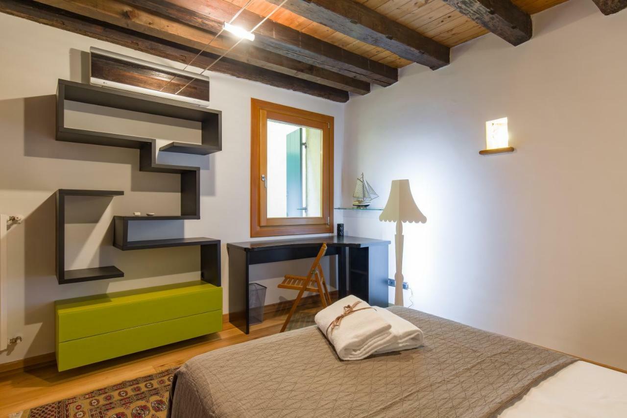 Downtown Apartment Verona Bagian luar foto