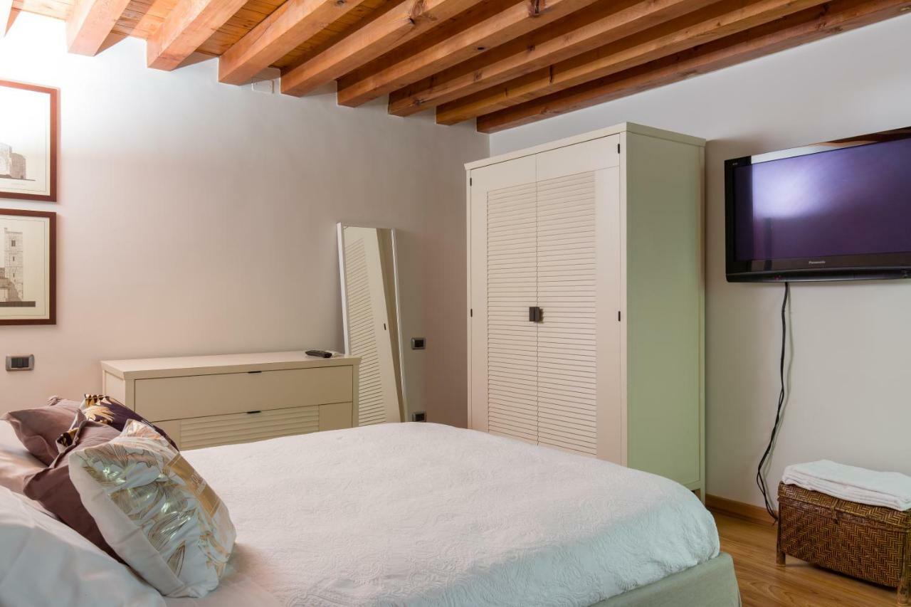 Downtown Apartment Verona Bagian luar foto